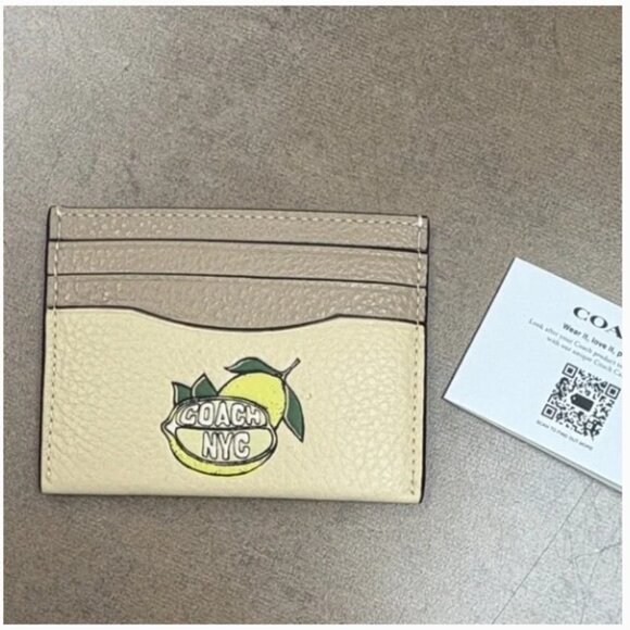 NWT Coach NYC Lemon Theme Card Holder - Picture 1 of 3